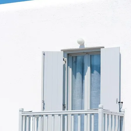 Mumua * Mykonos Town