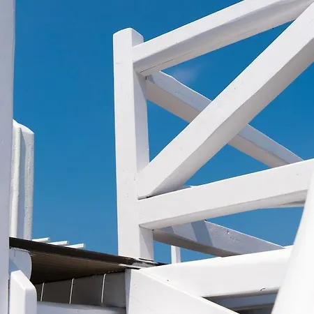 Mumua * Mykonos Town